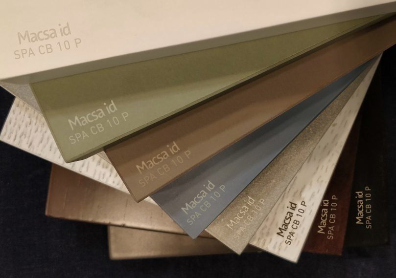 Laser marking on wood for precise and durable engravings.
