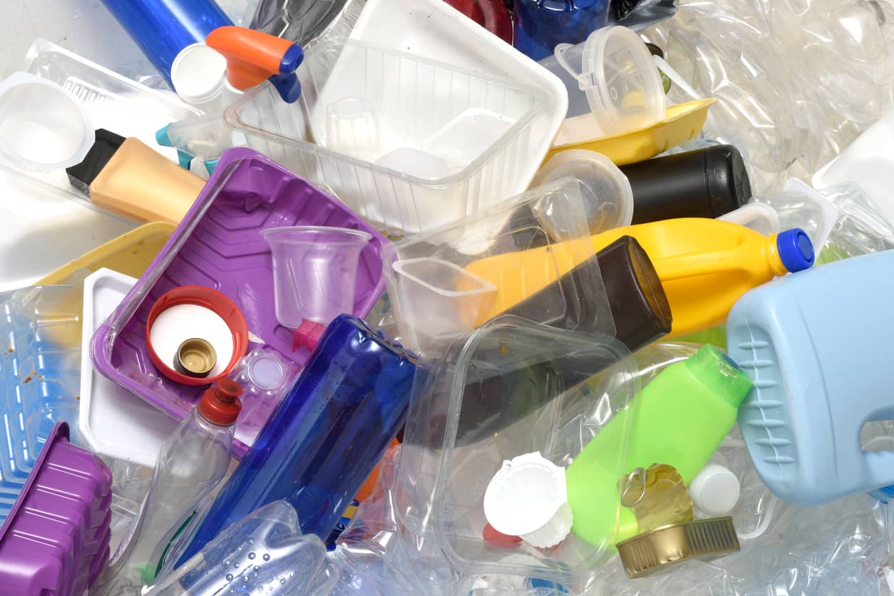 Normativa europea sobre plásticos: impacto ambiental y reducción del consumo