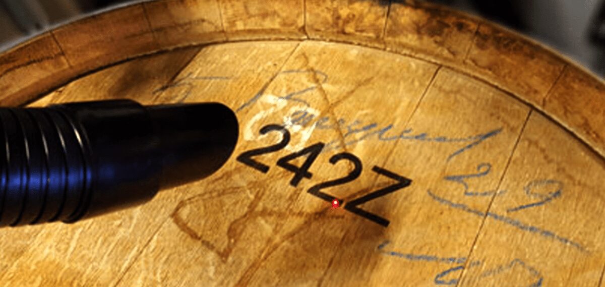 Quality laser marking for wooden barrels (Tiflex - France)