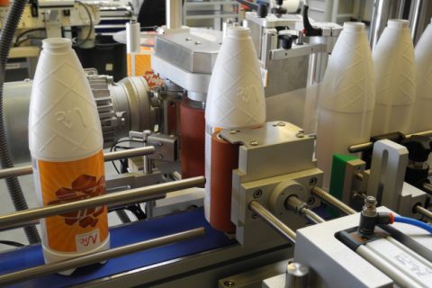 Designed for precision labelling of cylindrical products